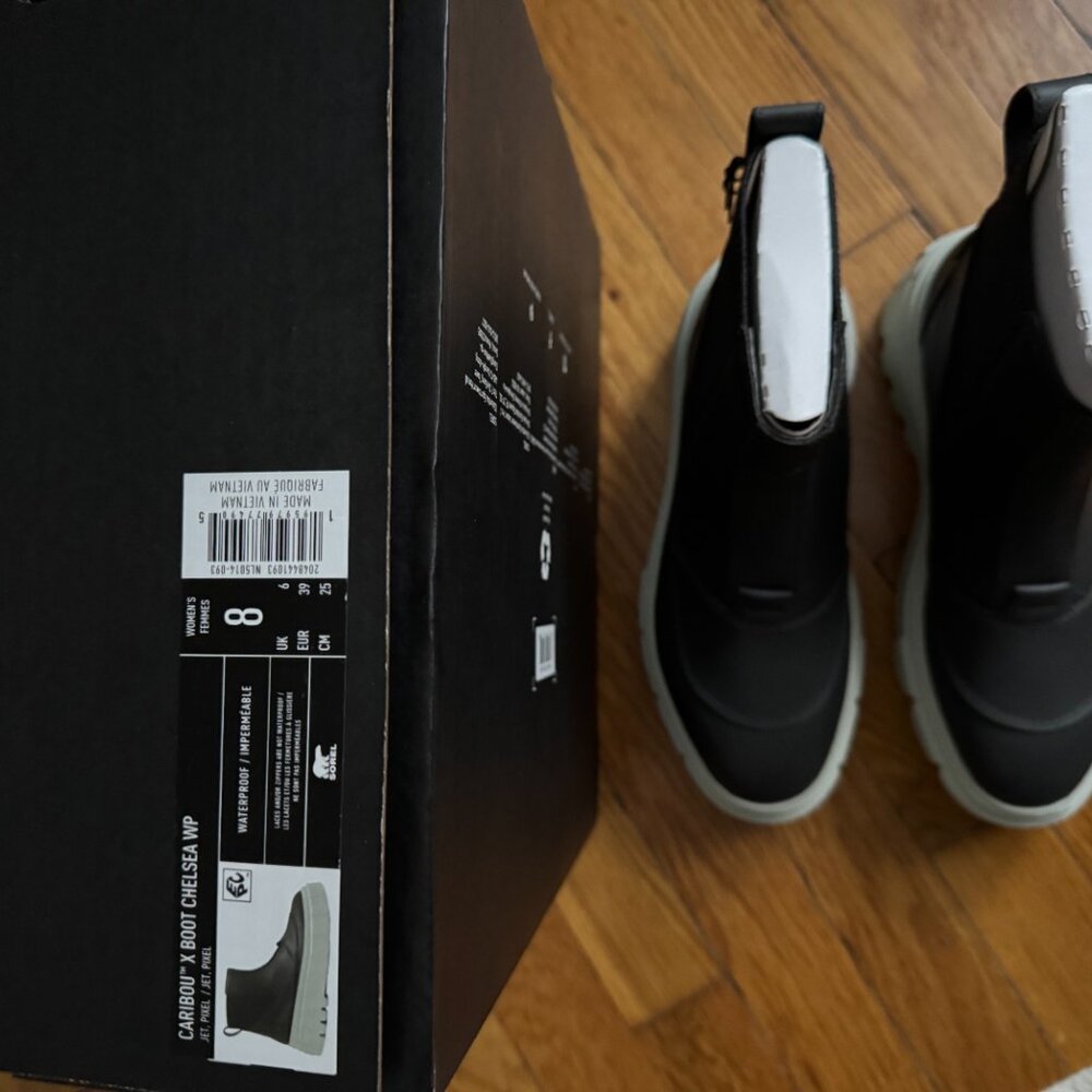 Sorel Caribou™ X Boot Chelsea Waterproof Boots - size 8 - Picture 2 of 5